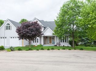 109 Christopher Ct, Fairbank, IA 50629