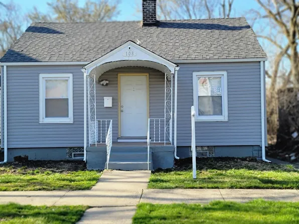 108 E 148th St, Harvey, IL 60426