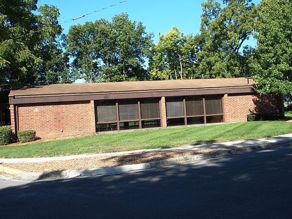 2nd image of 7-11 47 King Arthur Ct