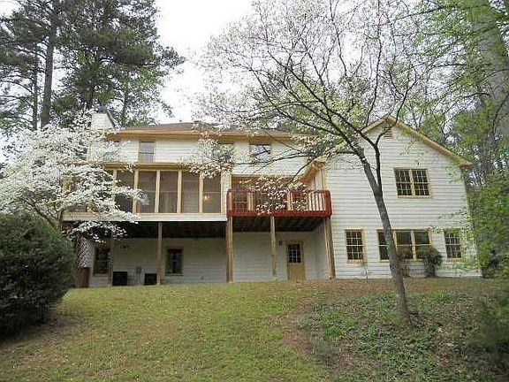 2nd image of 8925 Willowbrae Ln