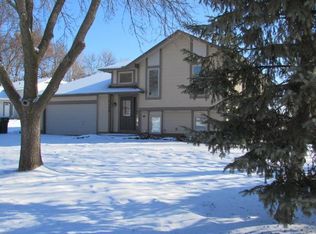 7196 Sunnyslope Dr N, Maple Grove, MN 55311