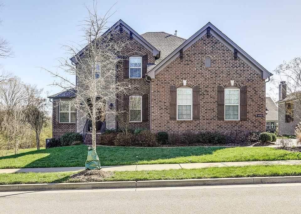 1st image of 453 Victorian Park Cir