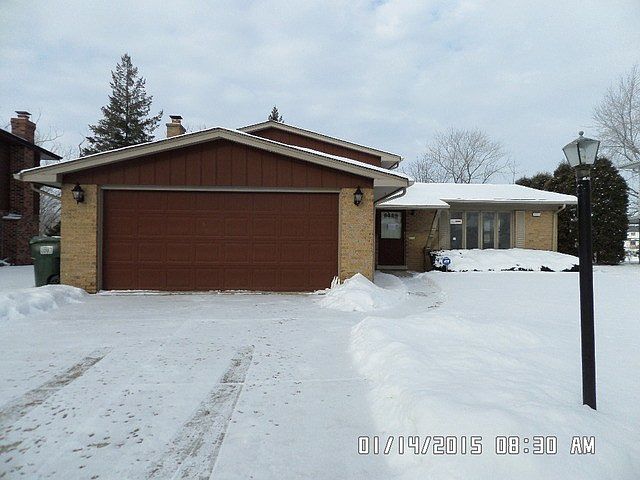 1st image of 22524 Lakeshore Dr