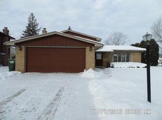 22524 Lakeshore Dr, Richton Park, IL 60471