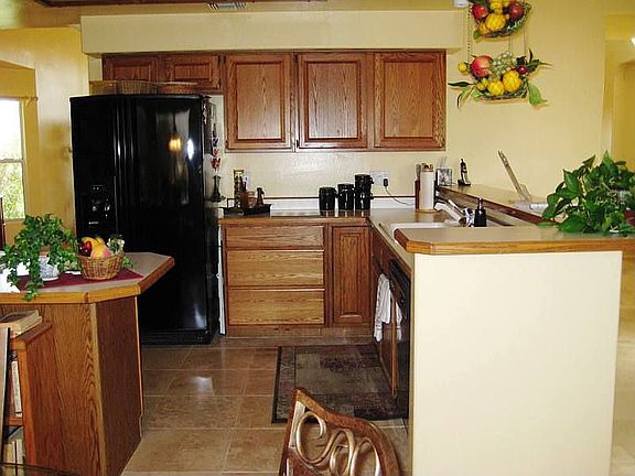 Open,bright & clean kitchen