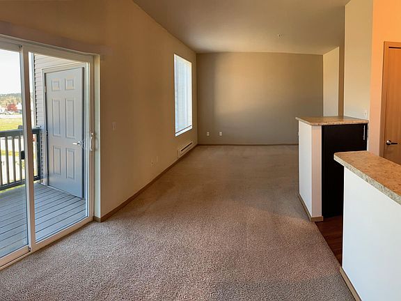 4th image of 410 SW Hayworth Dr Unit I201