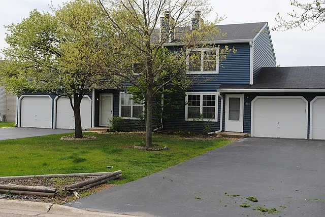1990 Countryside Ln photo 1
