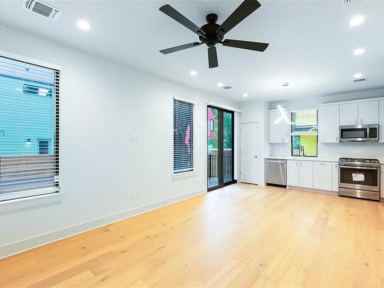 1116 Walton Ln #2 — Photo 3