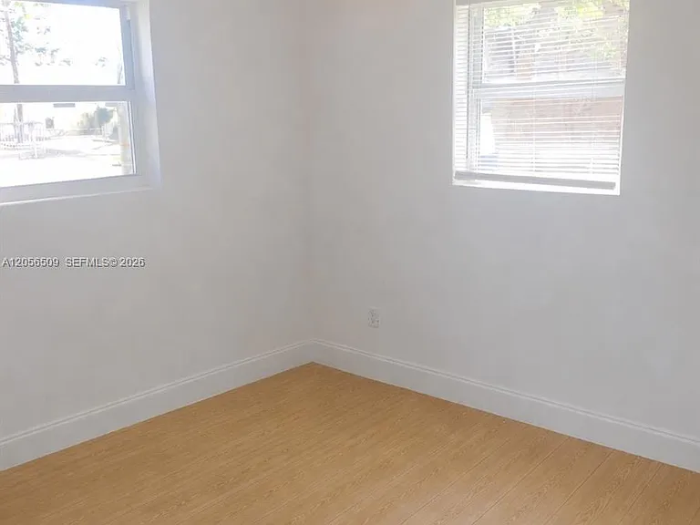 3300 SW 32nd Ave — Photo 12