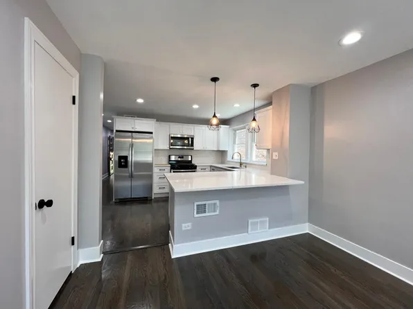 5325 N Virginia Ave APT 1S, Chicago, IL 60625