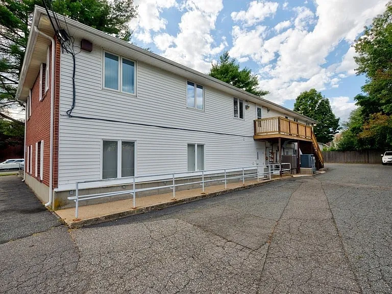 400 West St #2 — Photo 3
