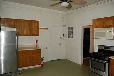 Rented by Wave Real Estate Group