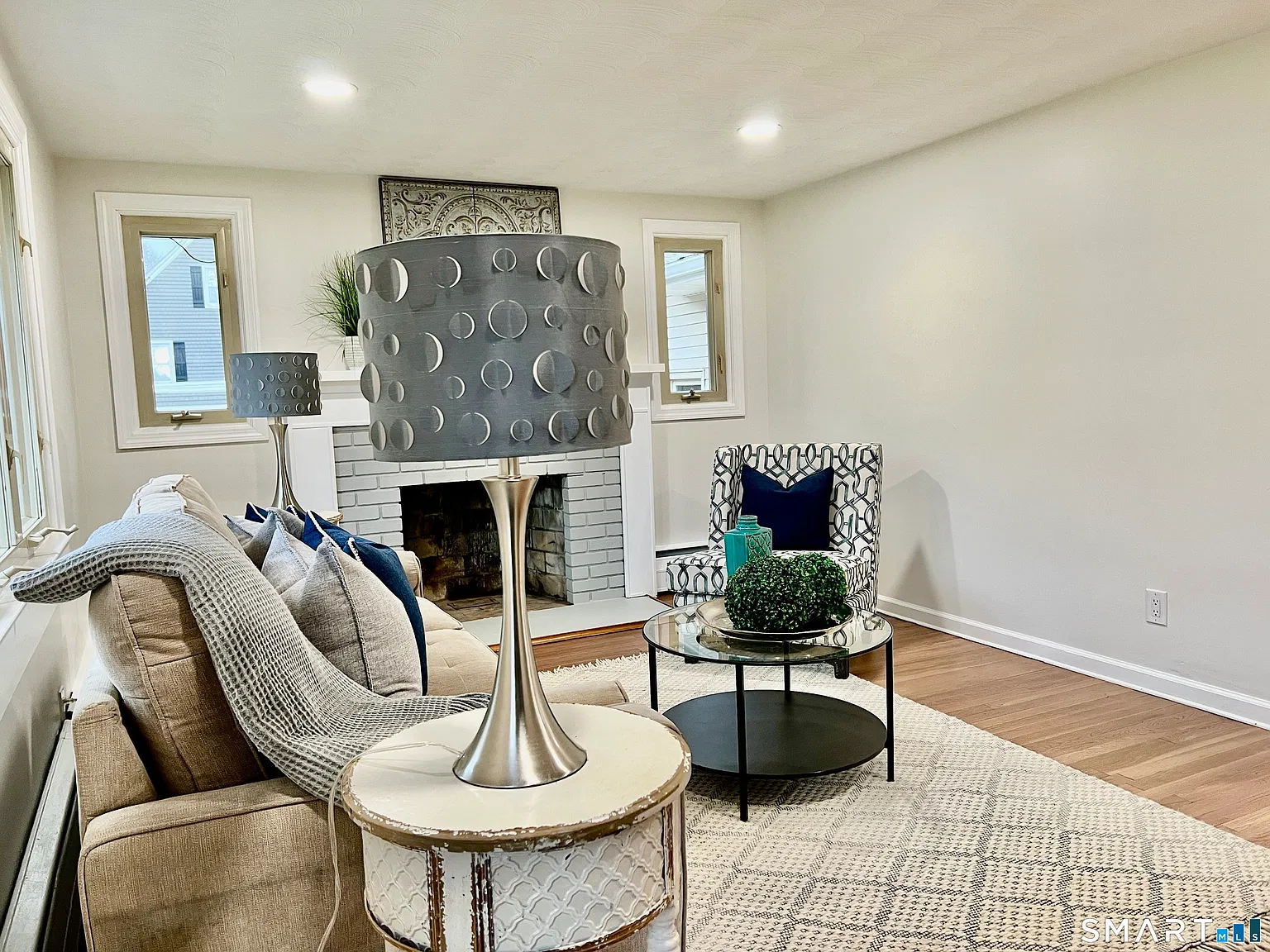 3 bed, 1.0 bath, 2184 sqft, $3,100 — Photo 4