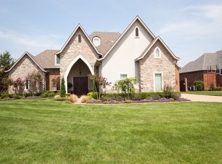 21 W Oxford Dr, Rogers, AR 72758