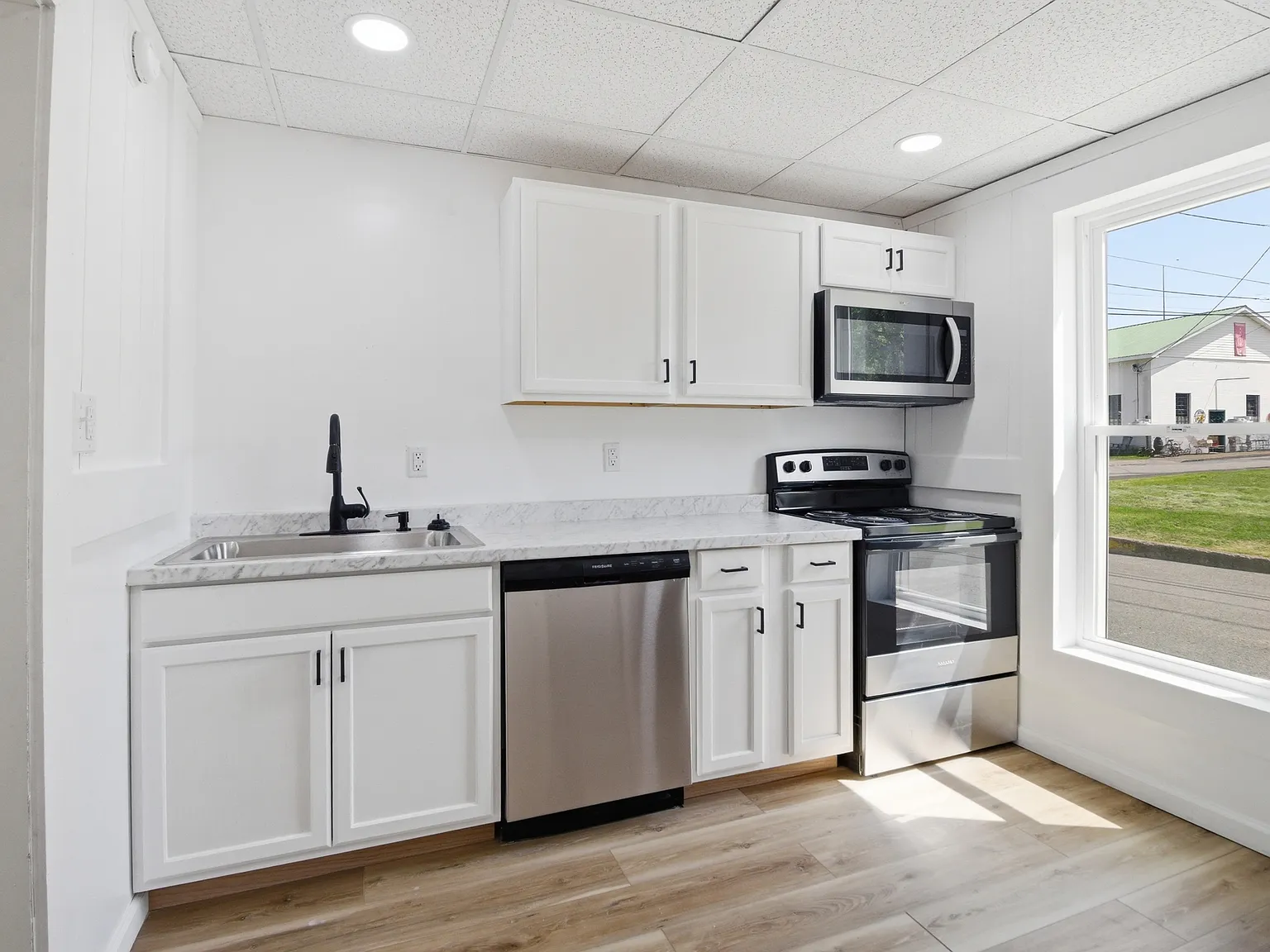 3 bed, 1470 sqft, $1,400 — Photo 1