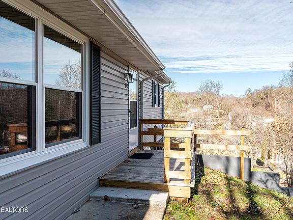2nd image of 3548 Garner Cir