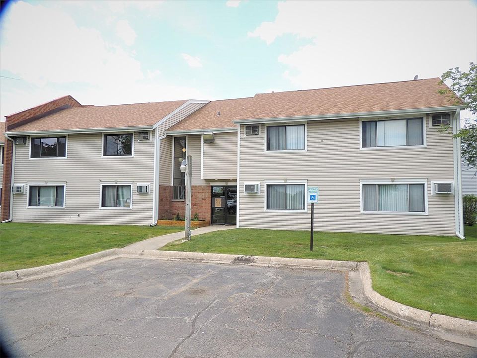 1st image of 3800 Bayside Dr Unit 2