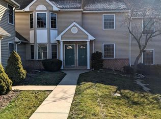 126 Primrose Ln, Wyomissing, PA 19610