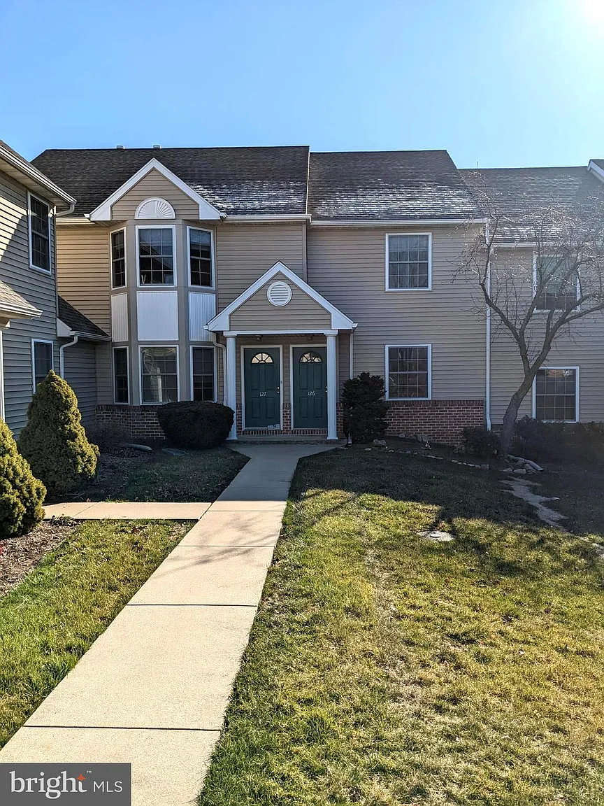 126 Primrose Ln photo 1