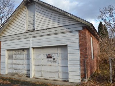 299 6th Ave, Troy, NY, 12182