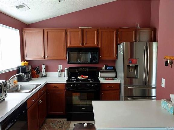 3rd image of 4602 Whispering Hills Dr
