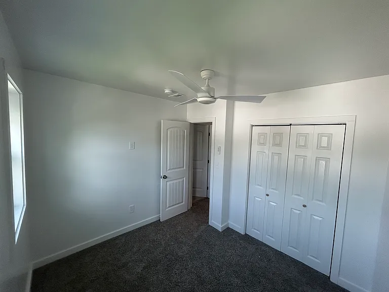 2141 Bradley Ave — Photo 20