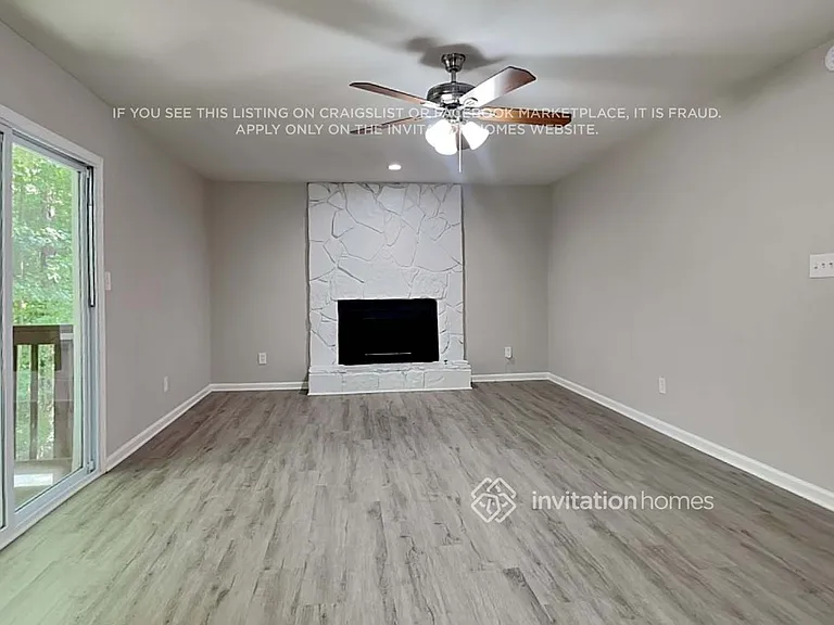 2505 Desiree Way — Photo 5