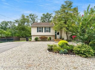 209 Green Acres Rd, Manchester, NJ 08759