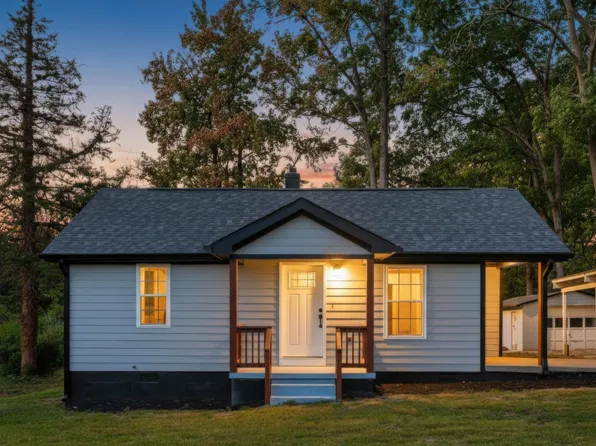 828 Buckner St, Graham, NC 27253