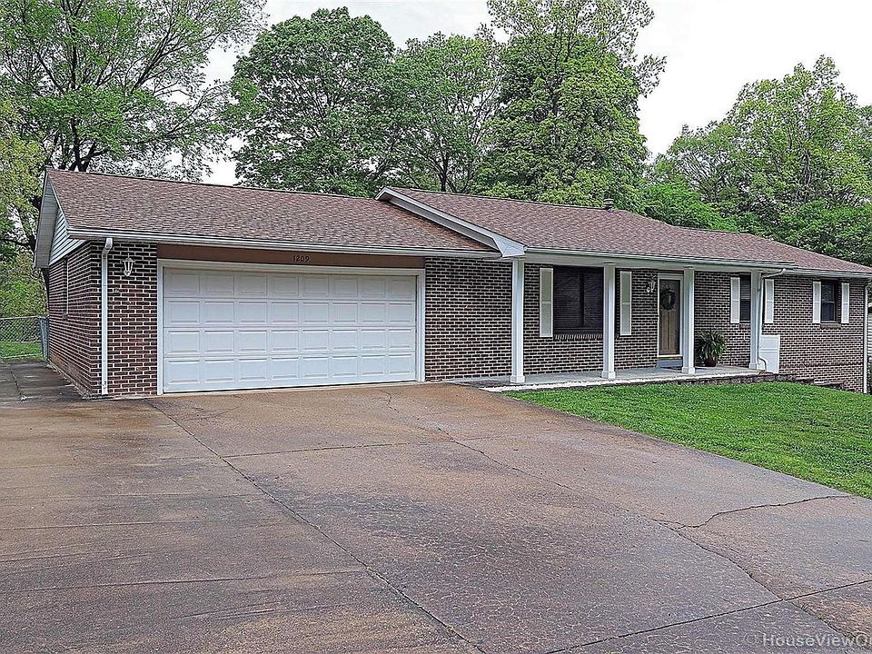 1st image of 1209 Hilldale Cir