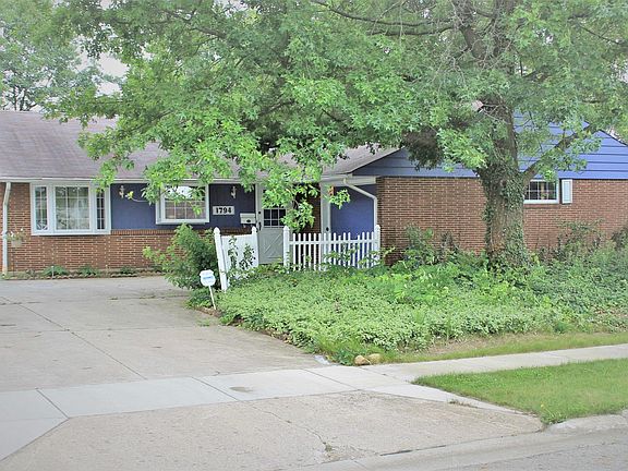 2nd image of 1794 Pickering Dr