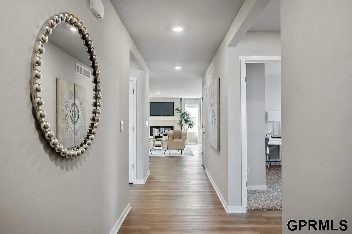 3 bed, 1498 sqft, $2,525 — Photo 3
