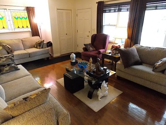 4th image of 115 Willow Dr