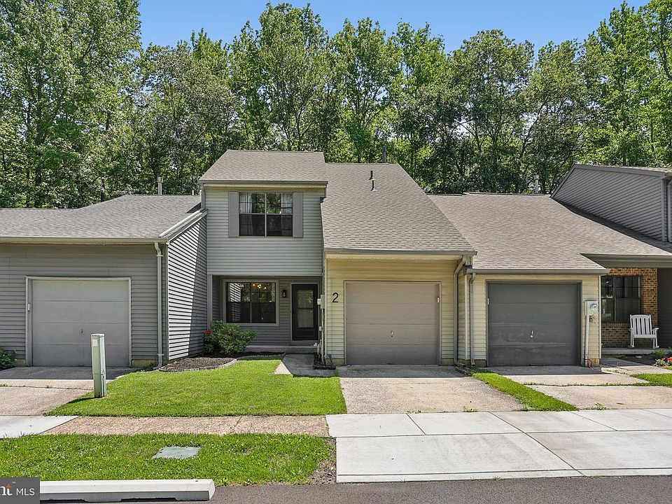 1st image of 2 Crestwick Ct