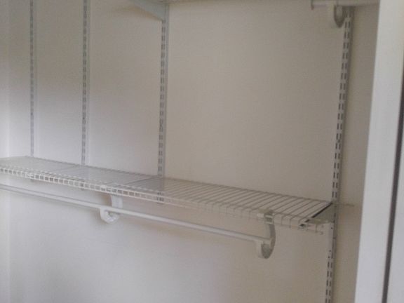 Closet maid organizer