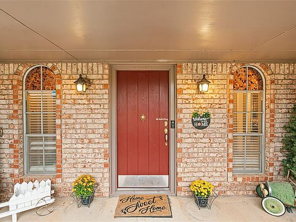 5th image of 11521 Carriage Dr