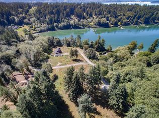 6483 NE Williams Ln, Bainbridge Island, WA 98110