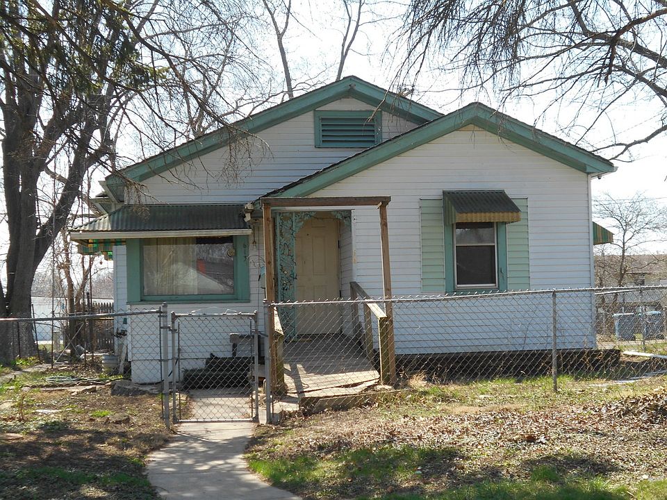 1st image of 613 W Park Dr