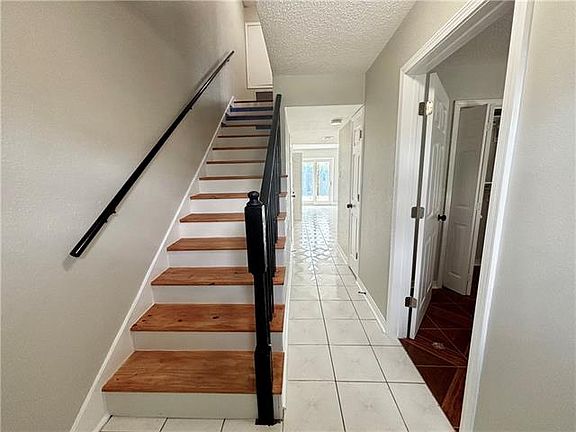 2nd image of 6628 Harbourview Dr