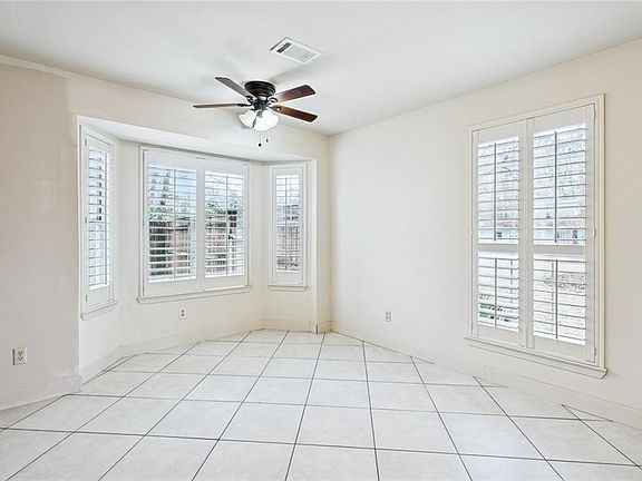 5th image of 410 Inspiration Ln
