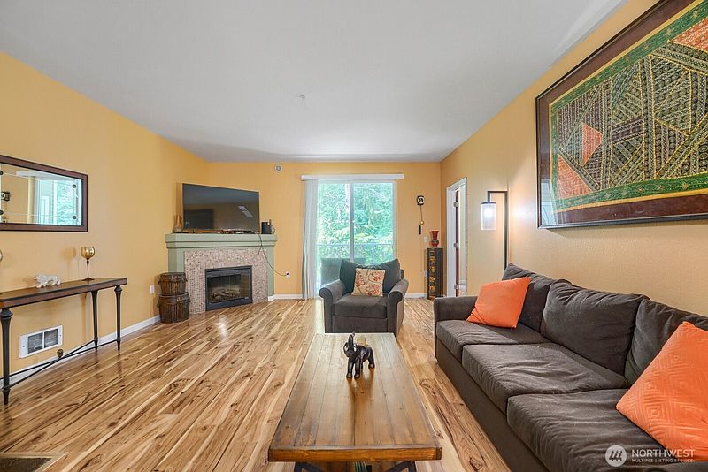 4th image of 701 Harrington Place SE #1138