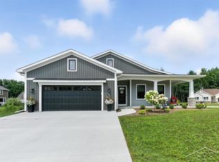 701 Broadhead Dr, Midland, MI 48642