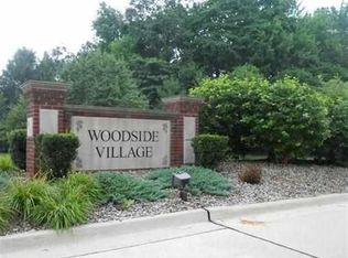 24034 Thorn Dr, Flat Rock, MI 48134