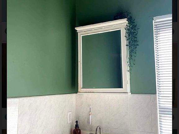 5th image of 276 12th St APT 3F
