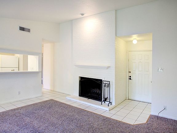 3rd image of 1109 Calico Ln APT 1820