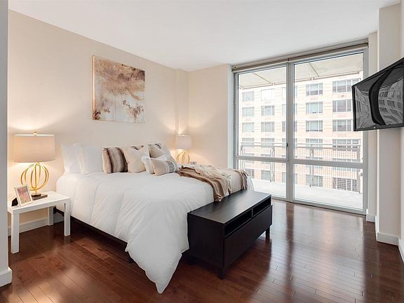 4th image of 225 E 34th St APT 7G
