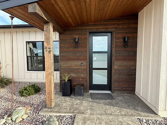5th image of 38140 Valley Hills Ln