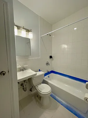 Rented by Bond New York | media 18