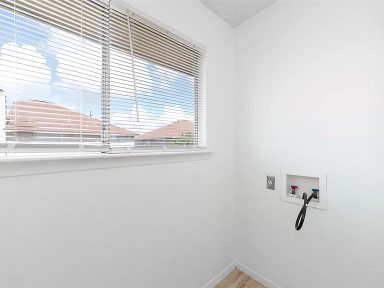 1308 Brenda Ln #C-4 — Photo 13