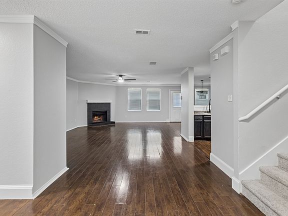 3rd image of 2901 Montague Trl